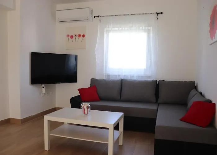 With Parking Space - Ugljan - 18238 Apartment *