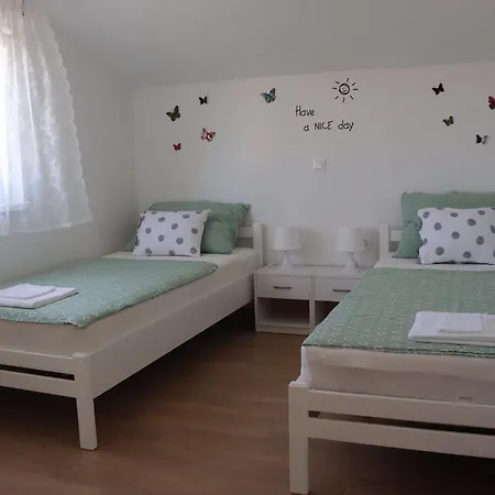Apartament With Parking Space - Ugljan - 18238