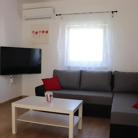 With Parking Space - Ugljan - 18238 Apartment *
